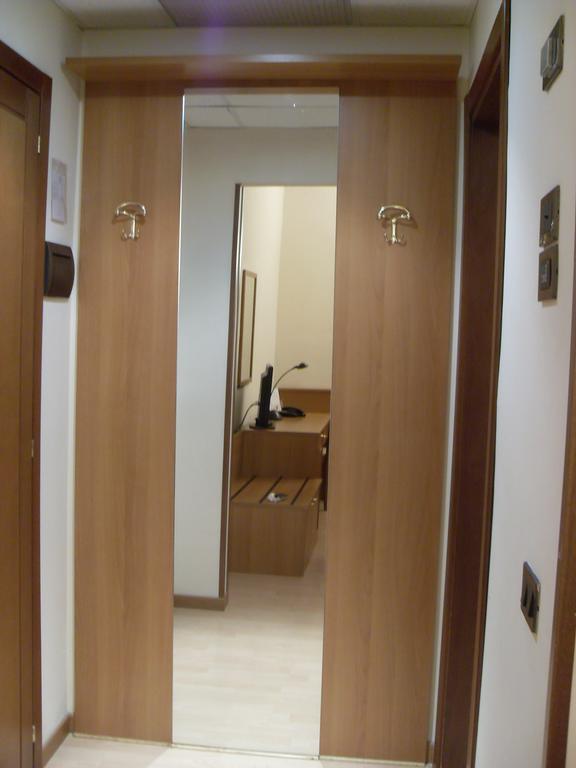 Hotel Tirrenus Perugia Ngoại thất bức ảnh