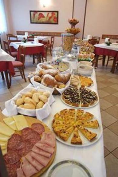 Hotel Tirrenus Perugia Ngoại thất bức ảnh